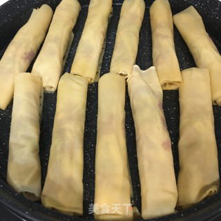 肉末芹菜豆皮锅贴的做法步骤：7