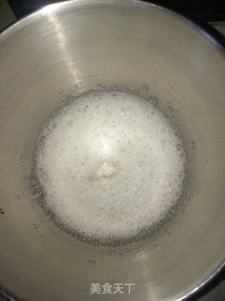 八寸戚风蛋糕的做法步骤：5