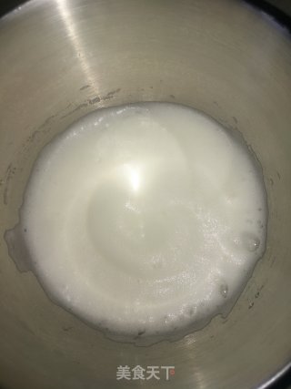 八寸戚风蛋糕的做法步骤：7