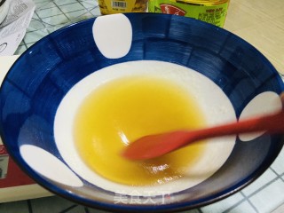 广式豆沙月饼的做法步骤：1