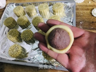广式豆沙月饼的做法步骤：6