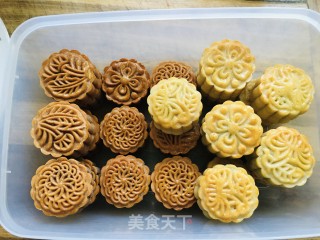 广式豆沙月饼的做法步骤：16