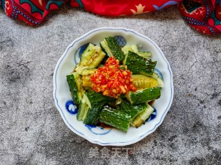 蒜蓉辣酱拌黄瓜的做法步骤：6