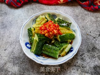 蒜蓉辣酱拌黄瓜的做法步骤：7