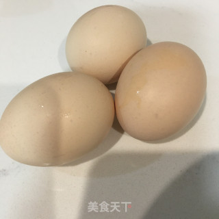 鸡蛋炒蟹味菇的做法步骤：3