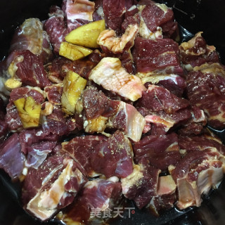 萝卜红烧牛腩的做法步骤：3