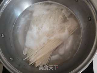西红柿牛肉面的做法步骤：3