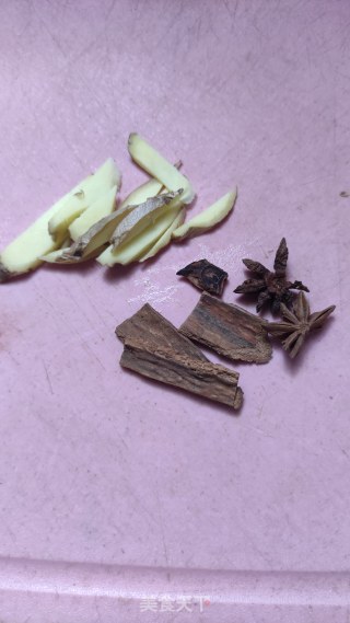 盐焗鸡翅鸡爪的做法步骤：4