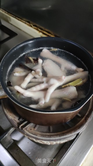 盐焗鸡翅鸡爪的做法步骤：6