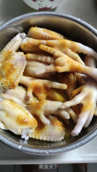 盐焗鸡翅鸡爪的做法步骤：8