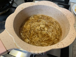 金针菇白菜卷的做法步骤：5