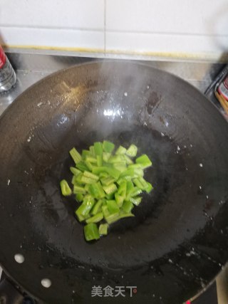 辣子鸡丁的做法步骤：4