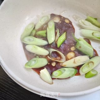 葱油大虾焖面的做法步骤：5