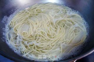一碗热干面，唤醒早餐味蕾的做法步骤：3