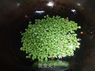 豆角炒肉末的做法步骤：3