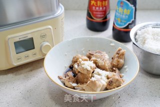 糯米蒸排骨的做法步骤：3