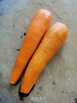 胡萝卜焖肉丸的做法步骤：1