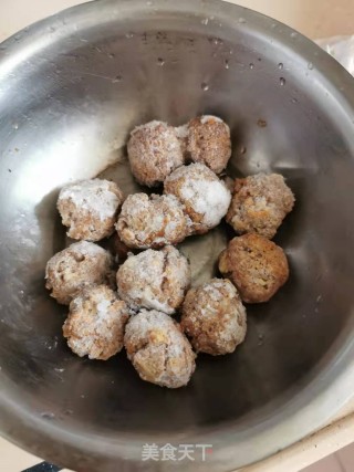 胡萝卜焖肉丸的做法步骤：5