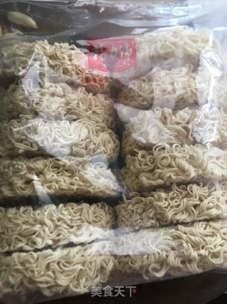 炸酱麦香面的做法步骤：1