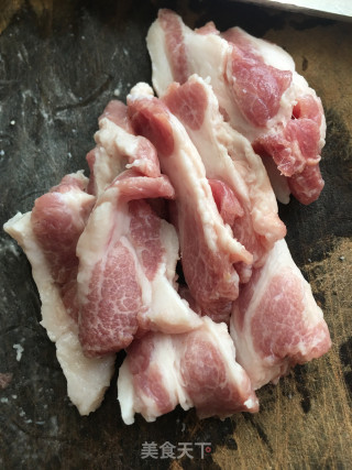 烤肉黄瓜蒜香面的做法步骤：1