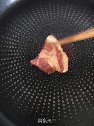 烤肉黄瓜蒜香面的做法步骤：3