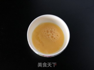 香葱鸡蛋吐司片的做法步骤：2