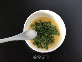 香葱鸡蛋吐司片的做法步骤：4