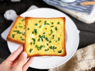 香葱鸡蛋吐司片的做法步骤：9