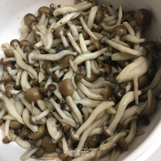 蟹味菇烧豆腐的做法步骤：6