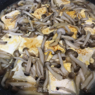 蟹味菇烧豆腐的做法步骤：8