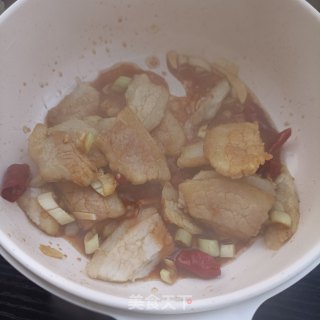 回锅肉炖豇豆角的做法步骤：8