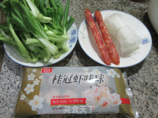 香肠虾味球菜芯煮粉丝的做法步骤：1