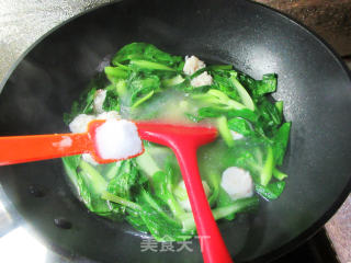 香肠虾味球菜芯煮粉丝的做法步骤：7