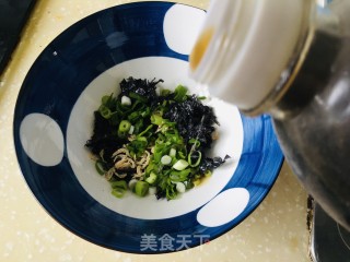 紫菜鸡蛋汤的做法步骤：3