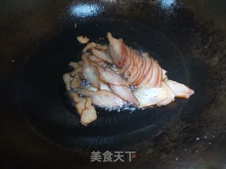 韭菜花炒鸡胸肉的做法步骤：3