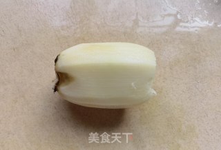 木耳拌莲菜的做法步骤：1