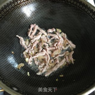 包菜肉丝的做法步骤：3