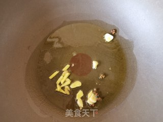 菠菜虾仁捞面的做法步骤：5