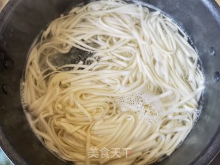 菠菜虾仁捞面的做法步骤：14