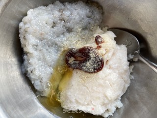 酥炸虾丸的做法步骤：2