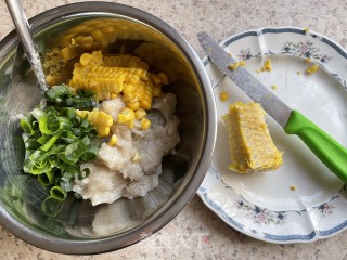 香煎虾饼的做法步骤：3