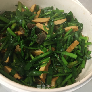 肉片香干炒韭菜的做法步骤：7