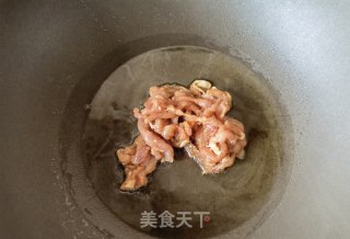 芹菜肉丝炒面的做法步骤：8