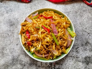 芹菜肉丝炒面的做法步骤：21