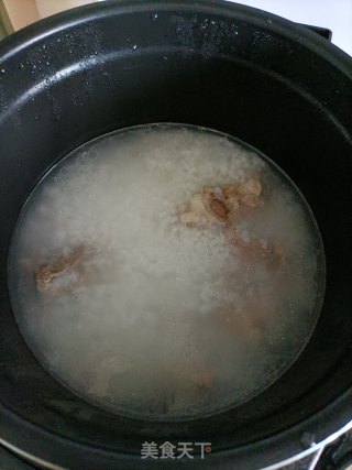 西兰花排骨粥的做法步骤：5