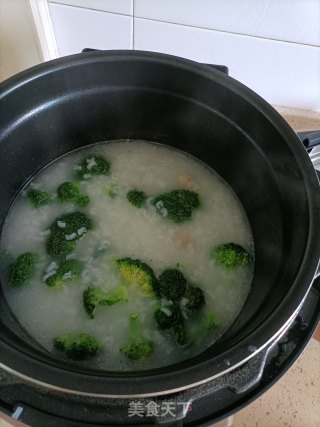 西兰花排骨粥的做法步骤：7