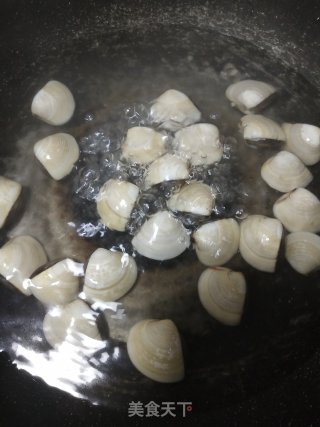 鲜嫩顺滑的白贝蒸鸡蛋的做法步骤：2