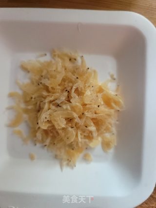 虾皮鲜肉韭菜水饺的做法步骤：4