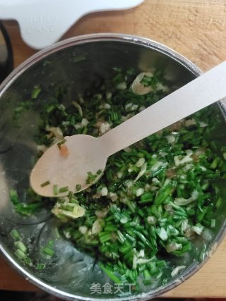 虾皮鲜肉韭菜水饺的做法步骤：5