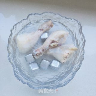 白切鸡腿的做法步骤：3
